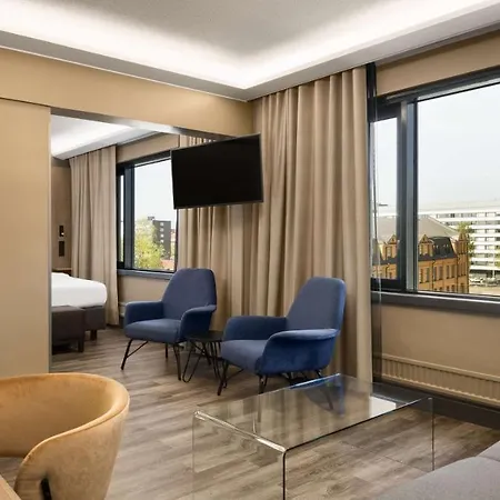 Radisson Blu Marina Palace Hotel, Hotell