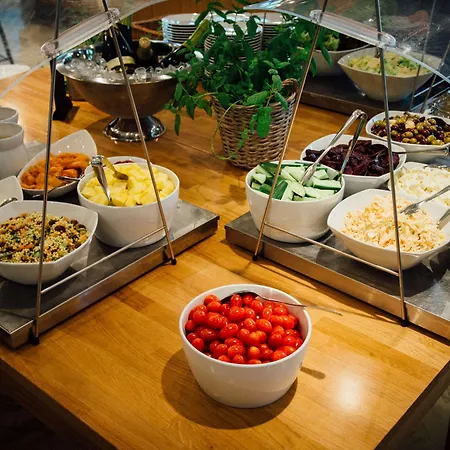 Hotelli Radisson Blu Marina Palace Hotel, 4*
