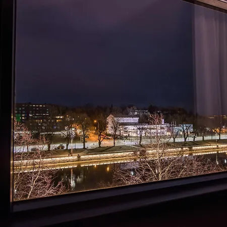 Radisson Blu Marina Palace Hotel, Hotelli 4*