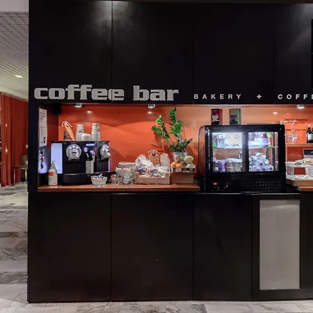 Radisson Blu Marina Palace Hotel, Hotell