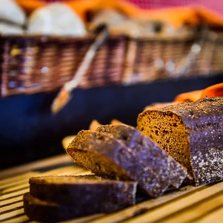 Radisson Blu Marina Palace Hotel, Otel