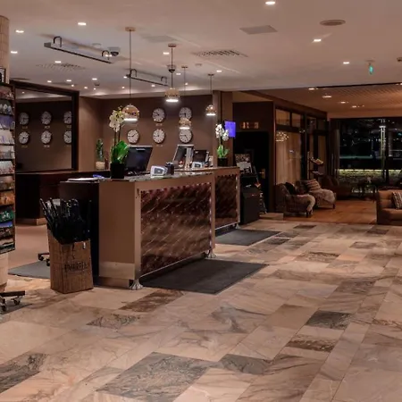 Radisson Blu Marina Palace Hotel, 4*