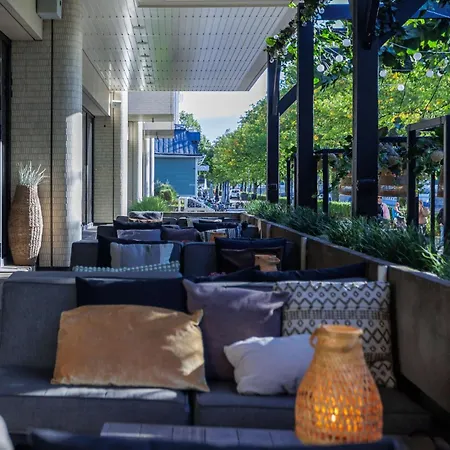 Radisson Blu Marina Palace Hotel, Otel